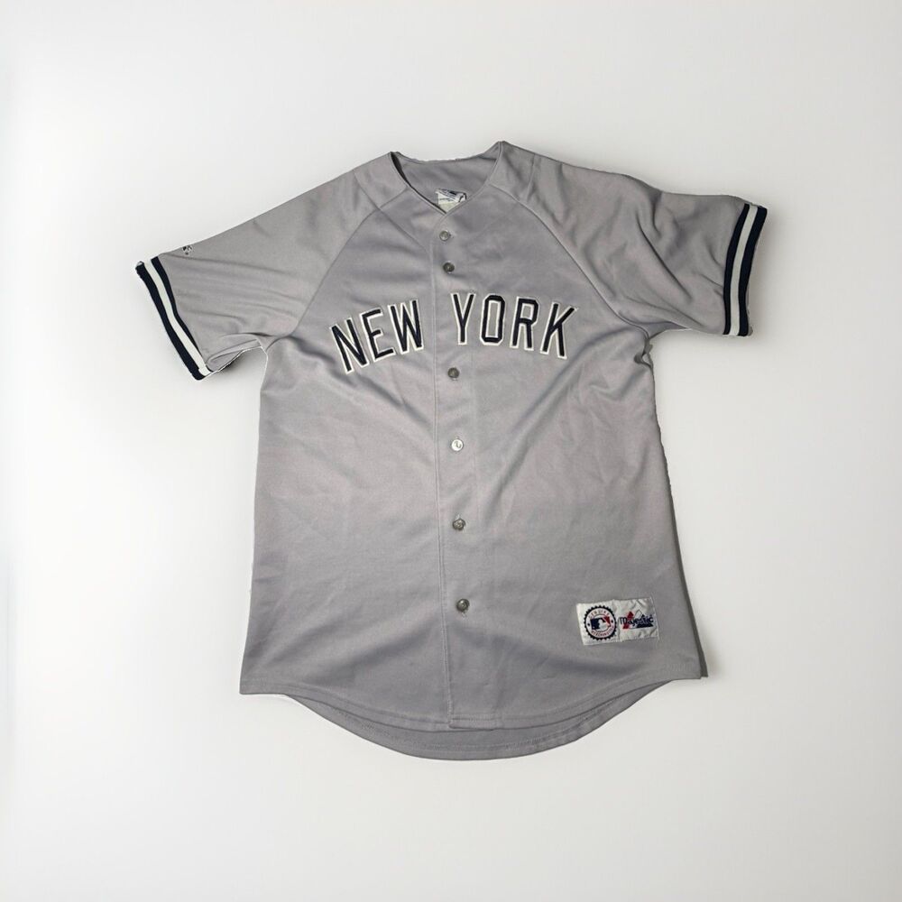 Vintage Majestic New York Yankees Jersey Gray Adult Medium MLB Genuine